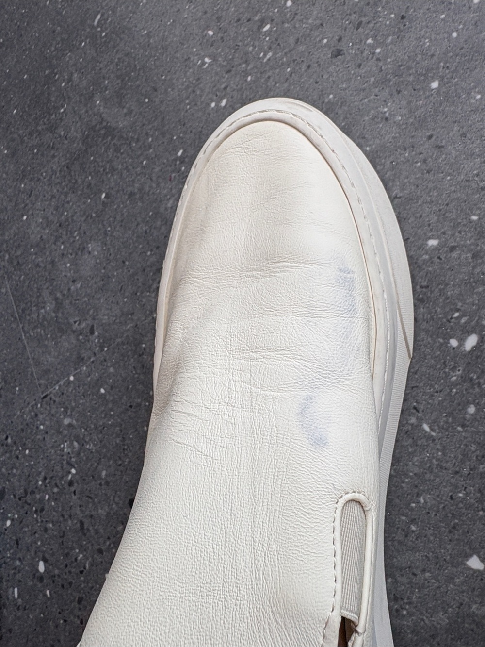 The Row women’s Cream Leather Slip-On Loafers - Picture 4 of 6